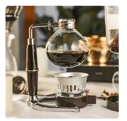 Kaffeemaschine mit komfortablem Griff und keiner Wärmedämmungsleistung