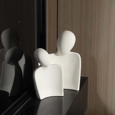 Elegante Keramik-Liebhaberfigur für verliebte Paare Umweltfreundlich Verschiedene Feste