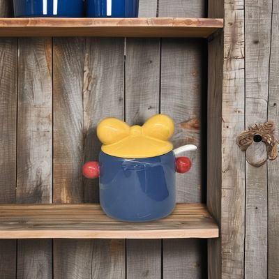 Küchenspeicher mit Keramikkrug im nordischen Stil und Bambusholzdeckel für Speisekammerorganisation