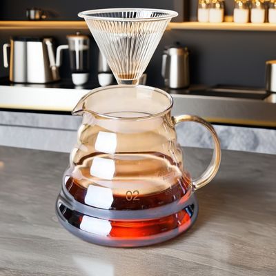 500 ml bis 1000 ml Kapazität Portable Metallglasserver mit Deckel durchsichtige Kaffeemaschine