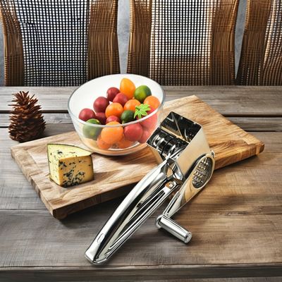 Leicht zu schneiden Käseschneider und Nussgrater Handgesteckter Edelstahl mit 4 Trommeln