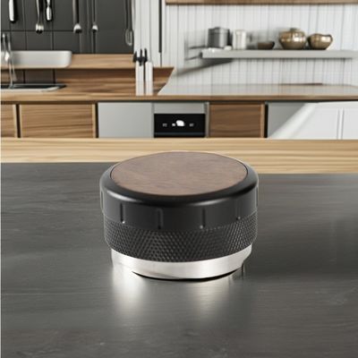 Höhenverstellbarer Espresso Tamper Walnussholz und Aluminiumbasis für ein perfektes Tamping
