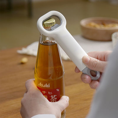 Öffnen Sie Wein- und Bierflaschen effizient mit diesem farbenfrohen Metallflaschenöffner