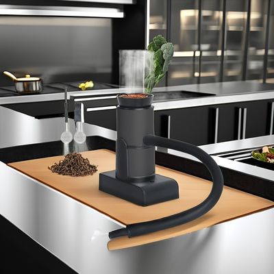 Kompaktes Küchenwerkzeug zum Einfügen von Holzsplitterrauch in Gabeln