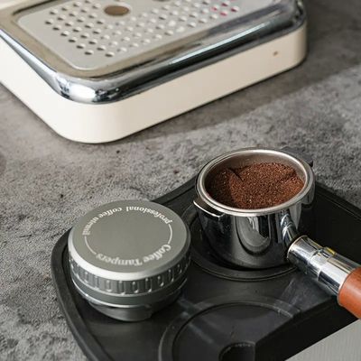 Zwei-Zweck-Kaffeetool 2-in-1-Höhenverstellbarer Edelstahl-Fälschungsgerät und -Dispenser