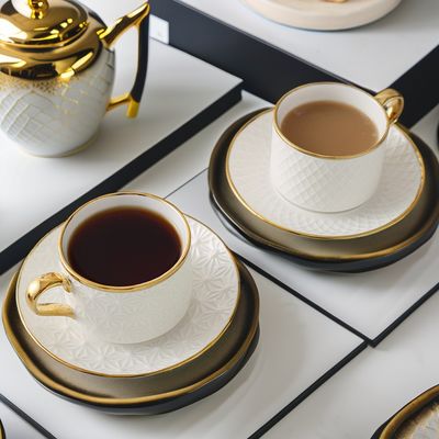 Moderne weiße Keramikbecher und -schüsseln Nordic Elegant Knochenbecher Set für Wasserbecher