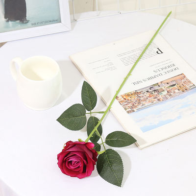 Vielfarbige künstliche Rosen Kleine weiße Hochzeitsblumen für DIY-Dekor und Raumdekor