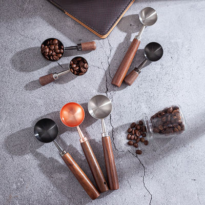 Maßgeschneiderte 15 ml 30 ml Edelstahl-Messlöffel mit langem Walnussgreifer