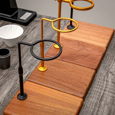 Materialien aus massivem Holz für die Kaffeemaschine