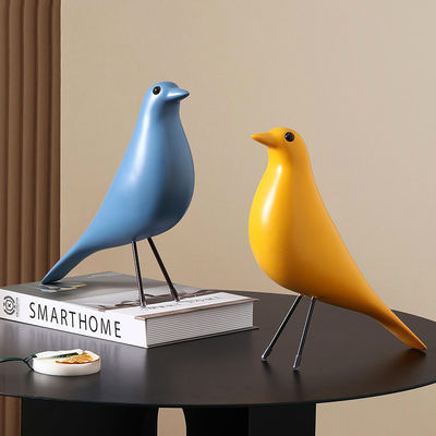 Mehrfarbige Harzverzierungen Einfaches Vogeldesign für Art Deco-Stil Wohnzimmer