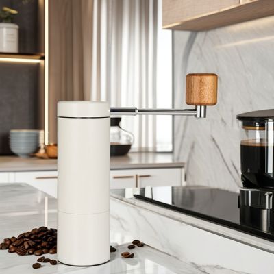 Hauswaren Moderne Kaffeebohnen-Schleifmaschine Set Portable Handmühle Keramik-Burr Utensilien Set
