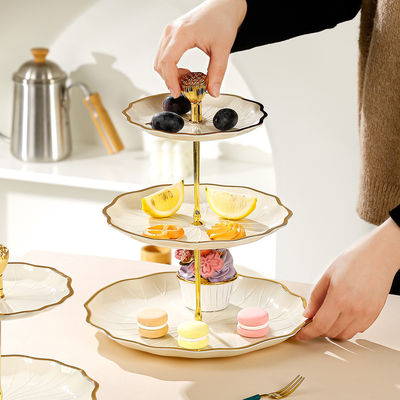 Trendige 10-Zoll 3-Schicht-Keramik-Platte Moderne Dessert-Stand für Valentinstag-Partys