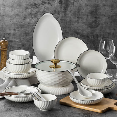 Zeitgenössisches Keramik-Weiß-Porzellan-Dinnerware-Set für Hochzeiten