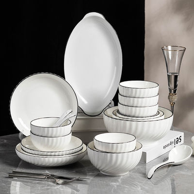 Dinner Sets Elegante keramische weiße Porzellan Schüssel Set mit schwarzem Rand und Suppen-Teller