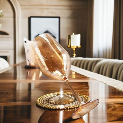 Genießen Sie die reichen Aromen der Burgunder Bordeaux-Weine mit bleifreien Kristall-Bronnenkugeln