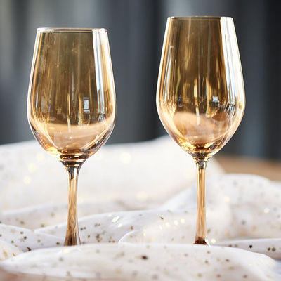 Genießen Sie die reichen Aromen der Burgunder Bordeaux-Weine mit bleifreien Kristall-Bronnenkugeln