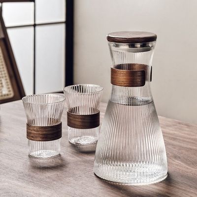 Maßgeschneiderte Größe Hoch-Borosilikat-Glas-Trinkset für moderne Haus-Kaltwasserflaschen