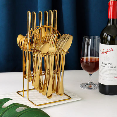 Flatware setzt Edelstahl-Gold-Schneidereien für nachhaltige Hochzeitsfeiern