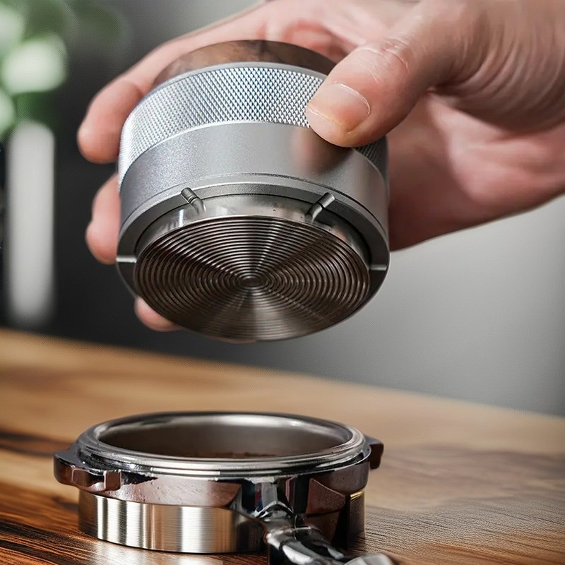 Kaffeepulver mit Geschirr Druck Kaffeetäuscher Umweltschonende Holzdeckung Straightener