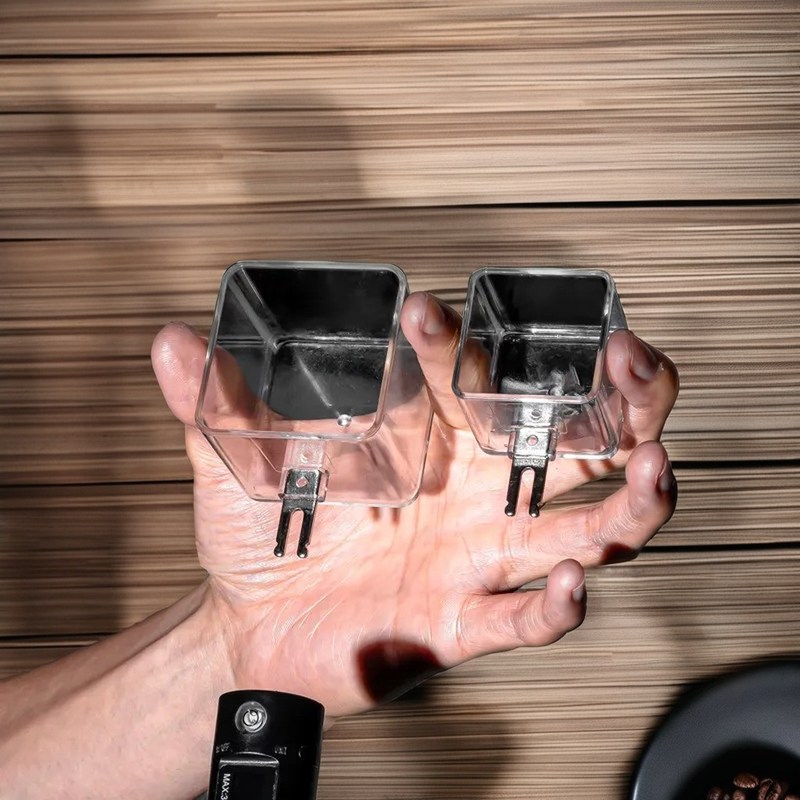 Genaue Messung des Nahrungsmittelgewichts mit einer digitalen 300-g-Löffelwaage und einem LCD-Display