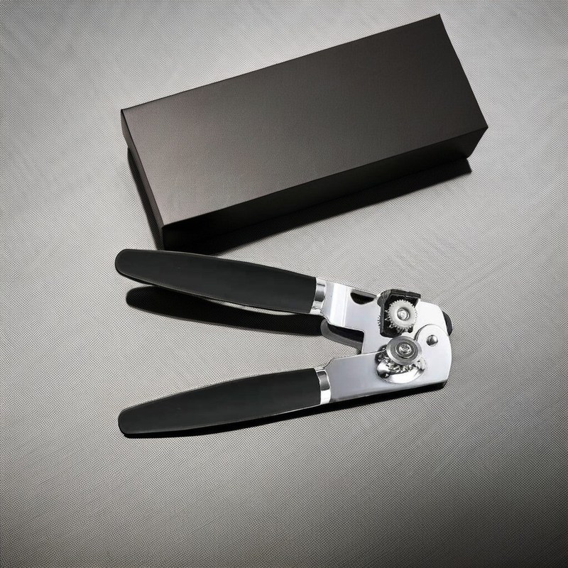 Multifunktionaler Flaschenöffner aus Edelstahl mit Safe Edge Design und benutzerdefiniertem Logo