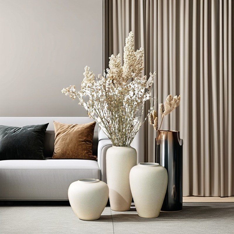 Modernisieren Sie Ihr Wohnzimmer mit einem überzogenen großen Topf für moderne Wohnkultur und Blumenarrangements