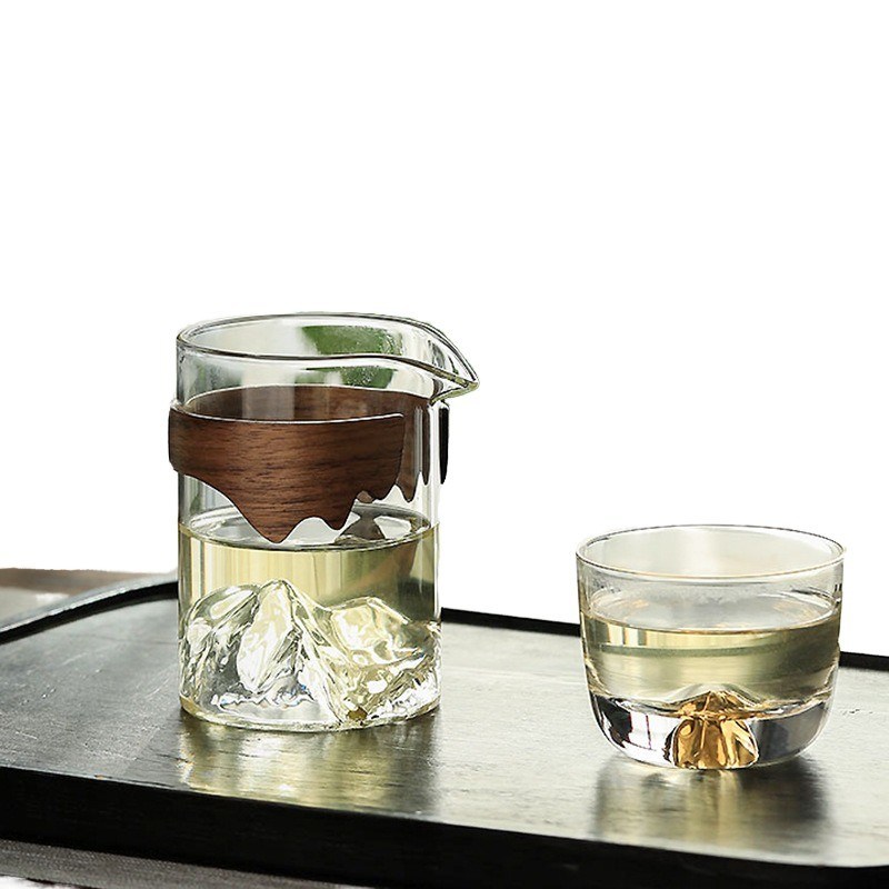 240 ml Transparente Glasbecher Klassiker Design Umweltschonend Handgefertigt für Teewasser Milch