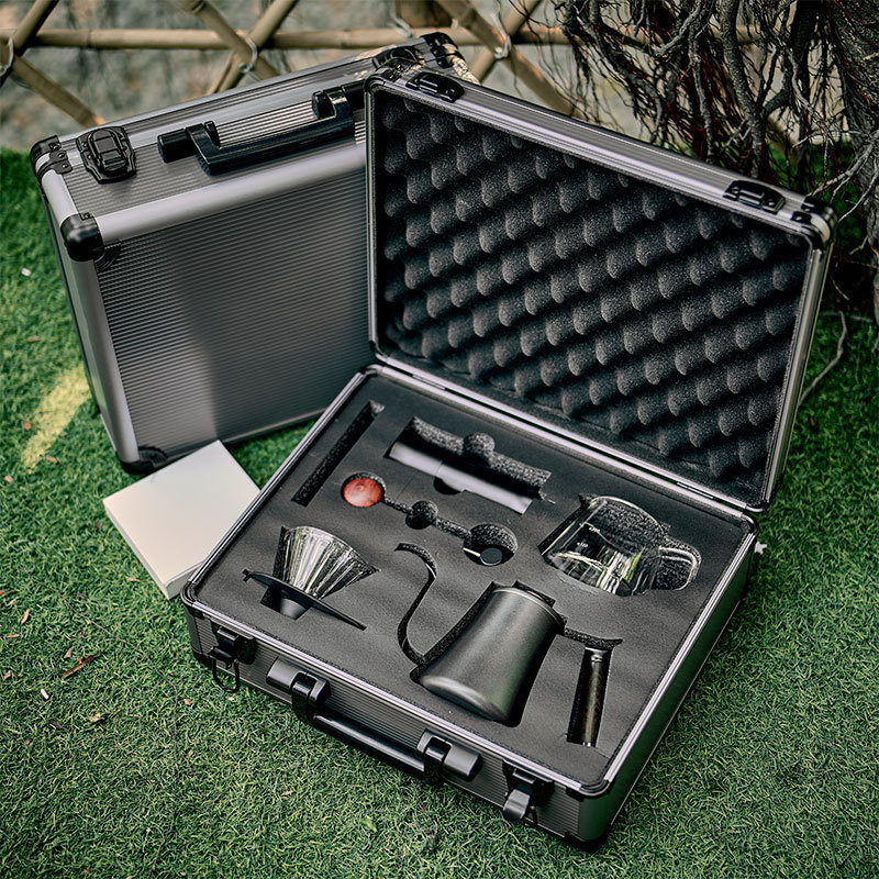 Keramisches Glas-Handbrühe-Kaffeeset mit hochfilterter Kunststoffkanne und Papieraccessoires