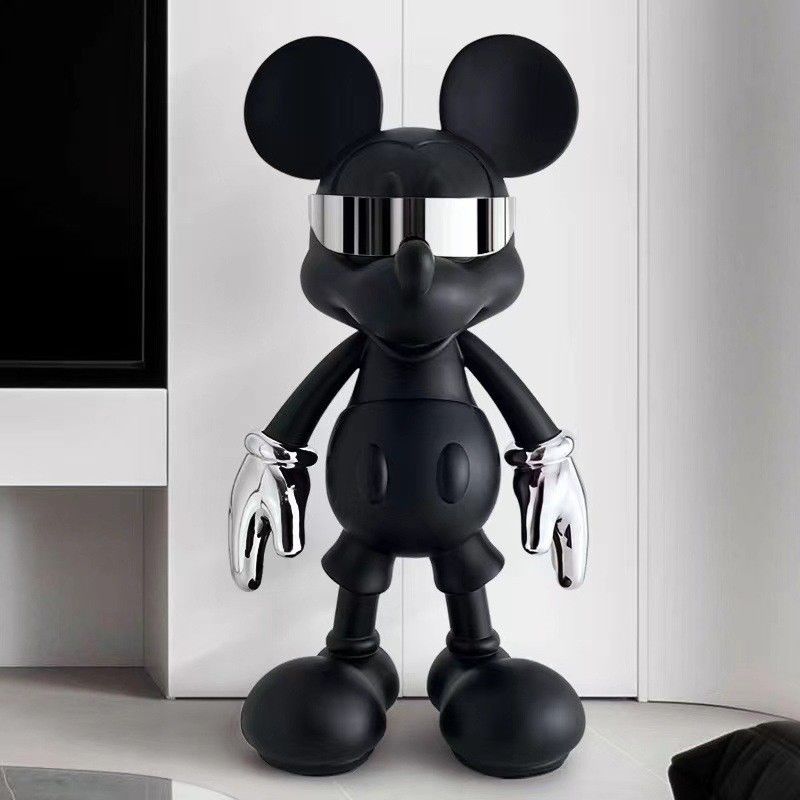 Zeitgenössische Cyberpunk Mickey Mouse Keramikornamente für Wohnzimmer und Veranda
