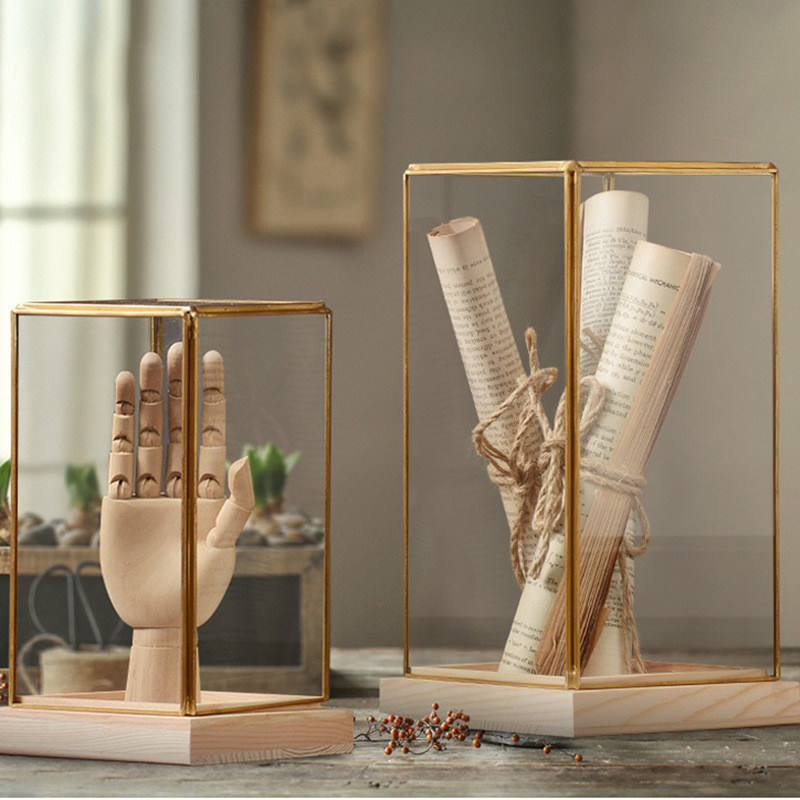 Maßgeschneiderte Größe Nordic Style Glas-Display-Box mit Messing Trim und Holzbasis Das perfekte Home-Dekor-Accessoire