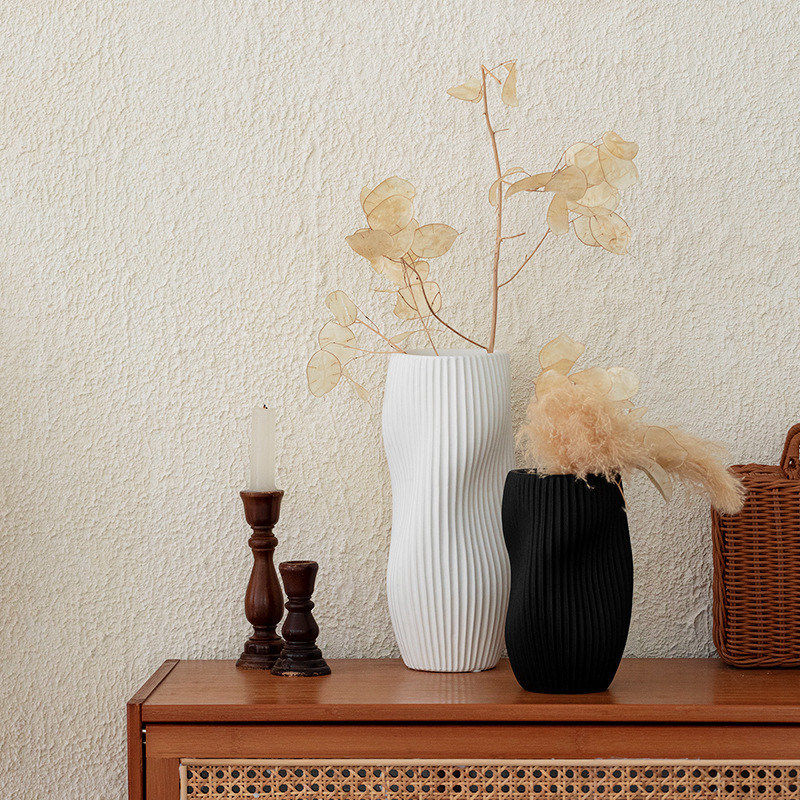 Moderne italienische Keramikvase für exquisite Blumenarrangements