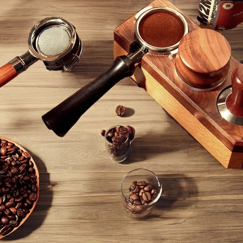 Tragbares Kaffeebrauzubehör 58 mm Edelstahltrichter und Holzportafilter