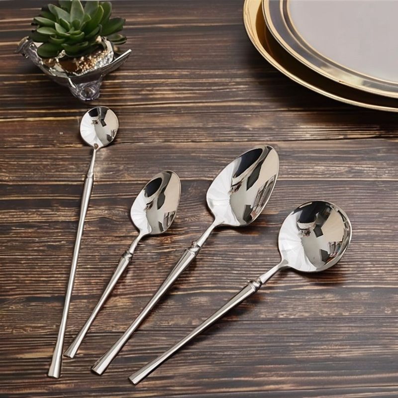 Zurück in die Schule 24 Stück Luxus Gold Edelstahl Flatware Set für modernes Design