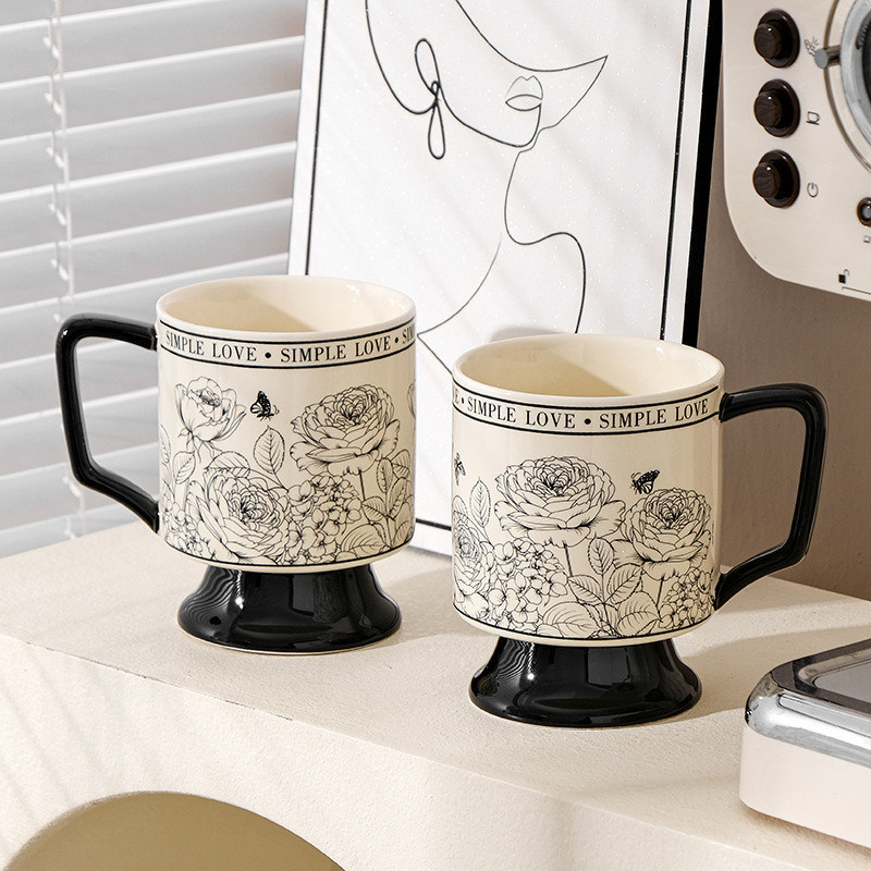 Customized Logo Akzeptable Keramik-Kaffee-Tasse und Löffel-Set für Teepausen