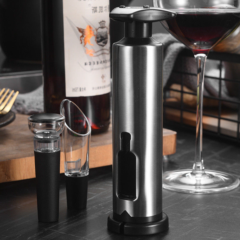 Custom Farbe Smart wiederaufladbarer Weinöffner mit Automatik-Gießen und Flaschenöffner-Funktion